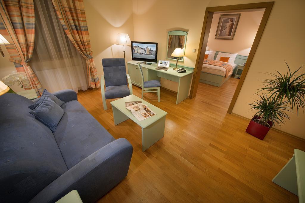 チェスケー・ブジェヨヴィツェ オールド タウン ベッド＆ブレックファースト Bed & Breakfast エクステリア 写真