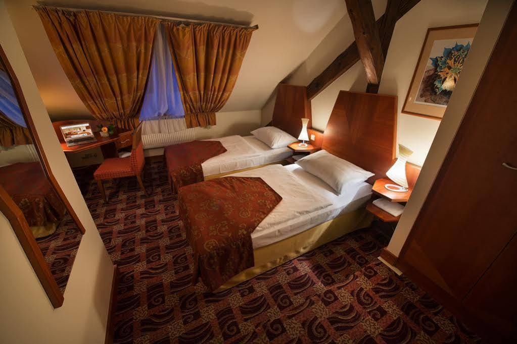 チェスケー・ブジェヨヴィツェ オールド タウン ベッド＆ブレックファースト Bed & Breakfast エクステリア 写真